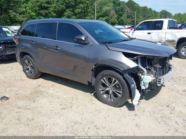  Salvage Toyota Highlander