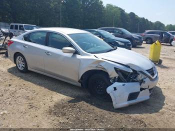  Salvage Nissan Altima