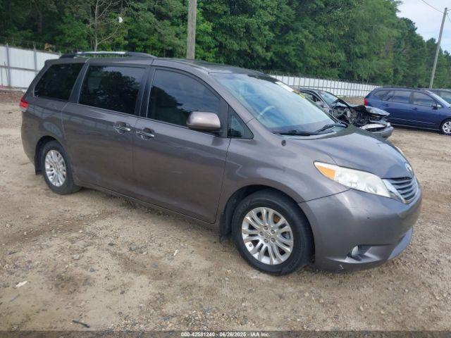  Salvage Toyota Sienna