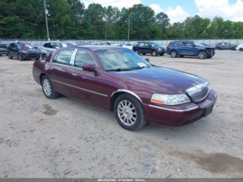  Salvage Lincoln Towncar