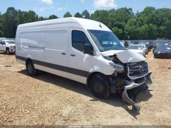  Salvage Mercedes-Benz Sprinter 3500