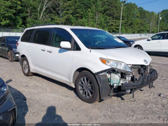  Salvage Toyota Sienna
