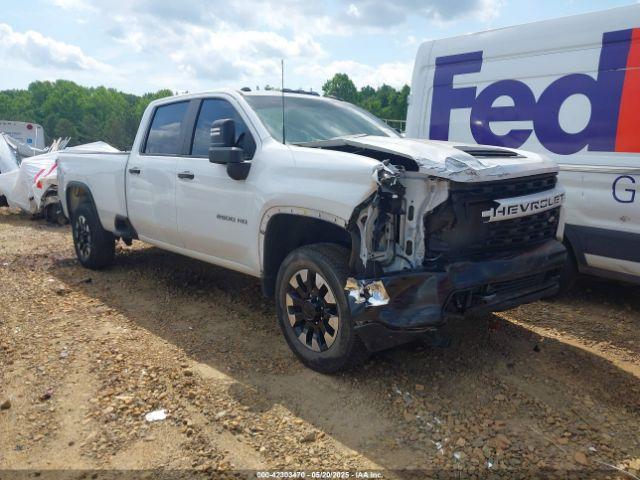  Salvage Chevrolet Silverado 2500