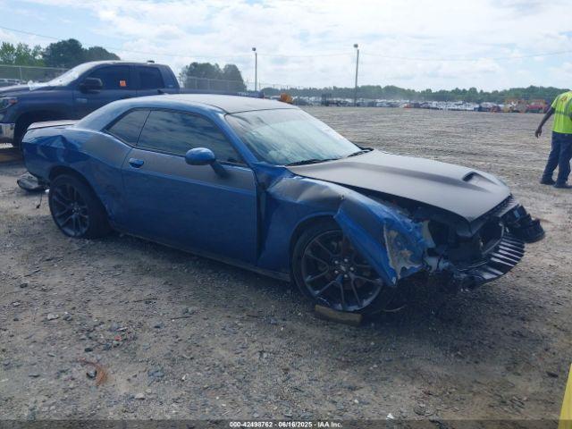  Salvage Dodge Challenger