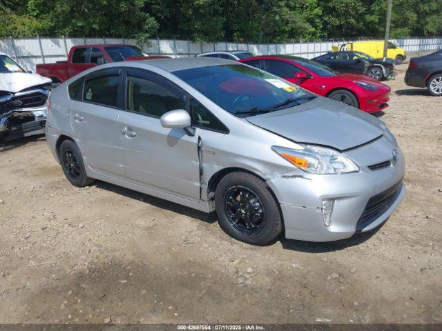  Salvage Toyota Prius