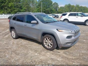  Salvage Jeep Cherokee