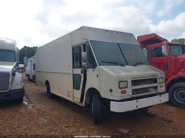  Salvage Freightliner Chassis