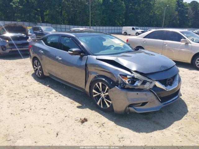  Salvage Nissan Maxima