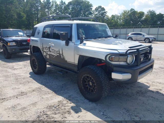  Salvage Toyota FJ Cruiser