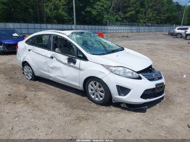  Salvage Ford Fiesta