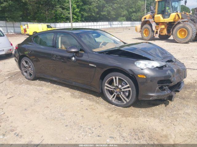  Salvage Porsche Panamera