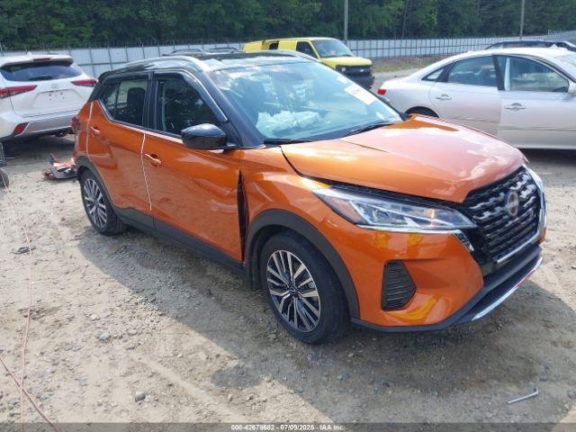  Salvage Nissan Kicks