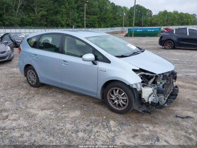  Salvage Toyota Prius v