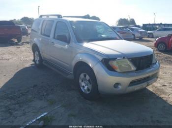  Salvage Nissan Pathfinder