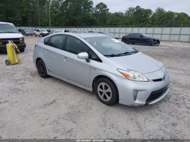  Salvage Toyota Prius