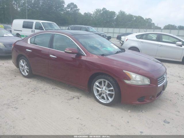  Salvage Nissan Maxima