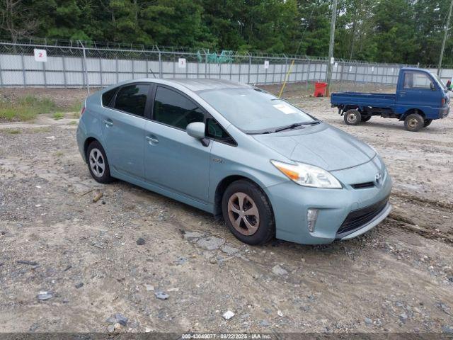  Salvage Toyota Prius