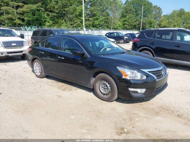  Salvage Nissan Altima