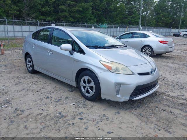 Salvage Toyota Prius