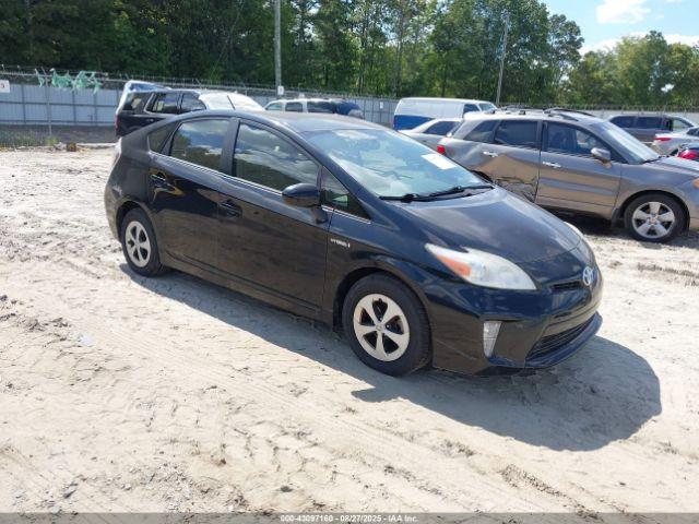  Salvage Toyota Prius