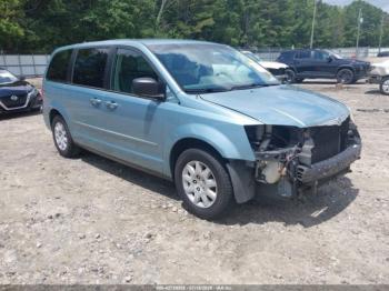  Salvage Chrysler Town & Country