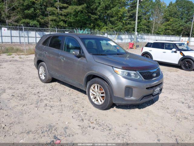  Salvage Kia Sorento