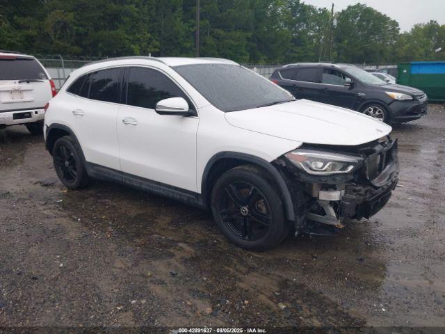  Salvage Mercedes-Benz GLA