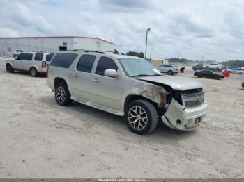  Salvage Chevrolet Suburban 1500