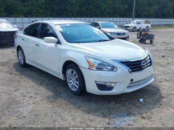  Salvage Nissan Altima