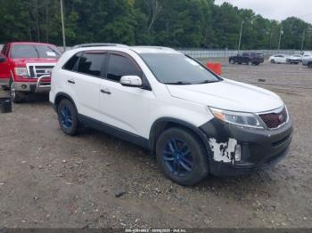  Salvage Kia Sorento