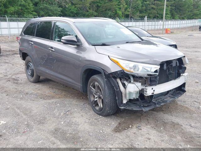  Salvage Toyota Highlander
