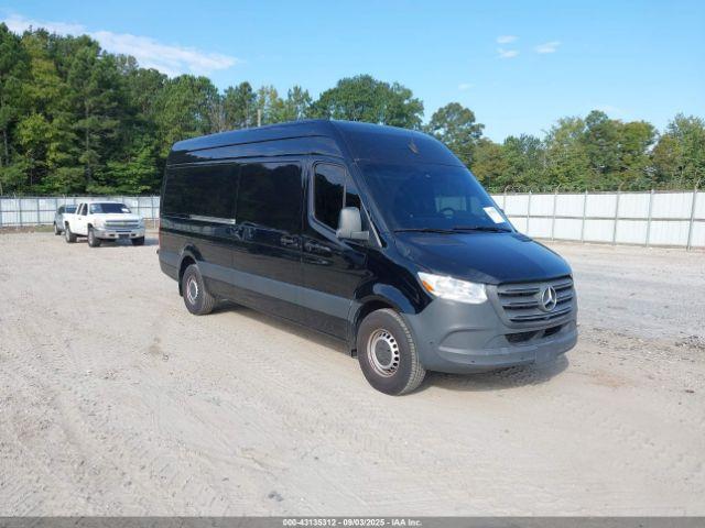  Salvage Mercedes-Benz Sprinter 2500