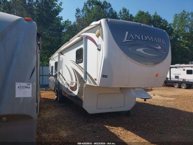  Salvage Landmark 5th Wheel Trailer