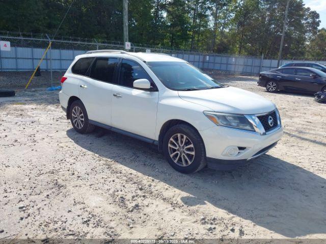  Salvage Nissan Pathfinder