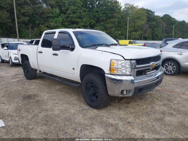 Salvage Chevrolet Silverado 2500