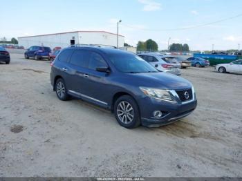  Salvage Nissan Pathfinder