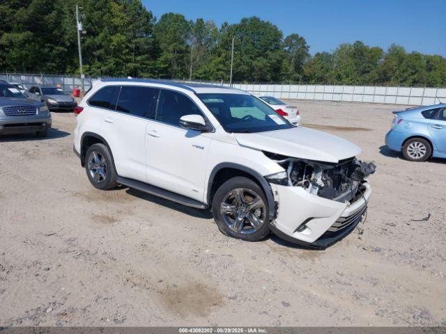  Salvage Toyota Highlander