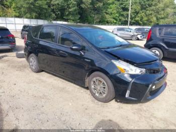  Salvage Toyota Prius v