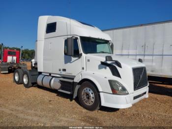  Salvage Volvo Vn