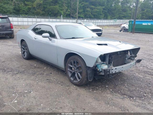  Salvage Dodge Challenger
