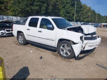  Salvage Chevrolet Avalanche 1500