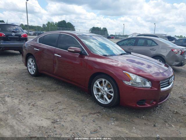  Salvage Nissan Maxima