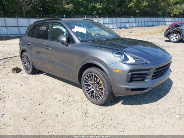  Salvage Porsche Cayenne