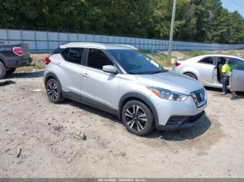  Salvage Nissan Kicks