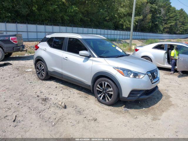  Salvage Nissan Kicks