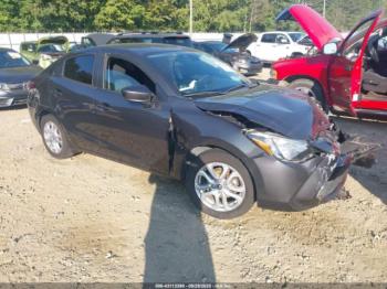  Salvage Toyota Yaris