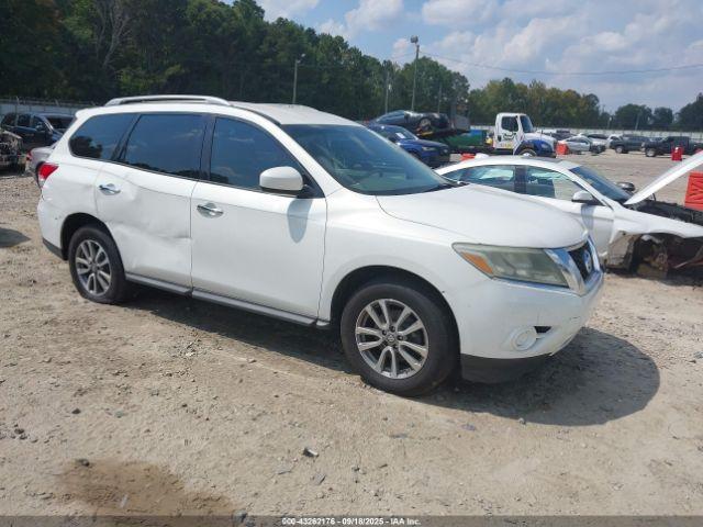  Salvage Nissan Pathfinder