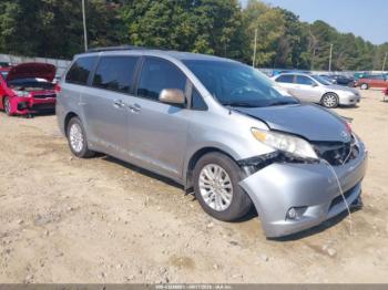  Salvage Toyota Sienna