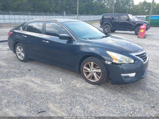  Salvage Nissan Altima