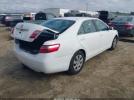 Toyota Camry Le Image 17